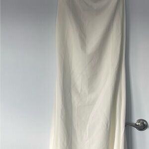 Elegant White Strapless Wedding Dress